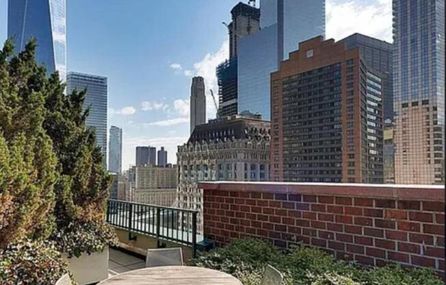 1 bed, 1 bath, $5,650, Unit 15A