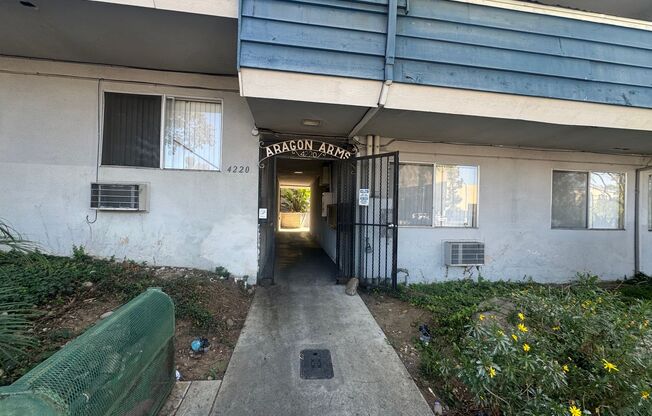 4220 Aragon Dr