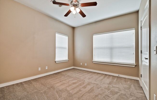 1 bed, 1 bath, 825 sqft, $1,095, Unit 3918-102 Rochester