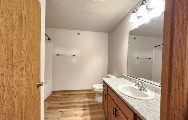 1 bed, 1 bath, 756 sqft, $1,195, Unit 3520 201