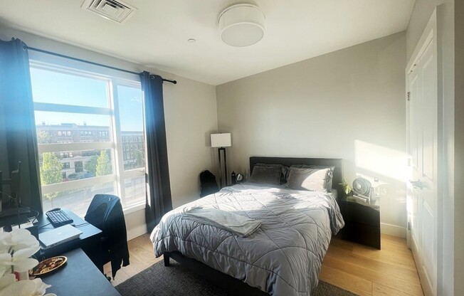 2 beds, 2 baths, 951 sqft, $4,000, Unit 309