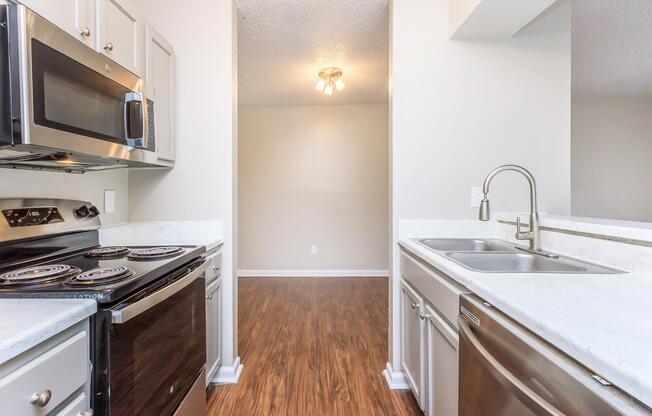 2 beds, 2 baths, 874 sqft, $1,449