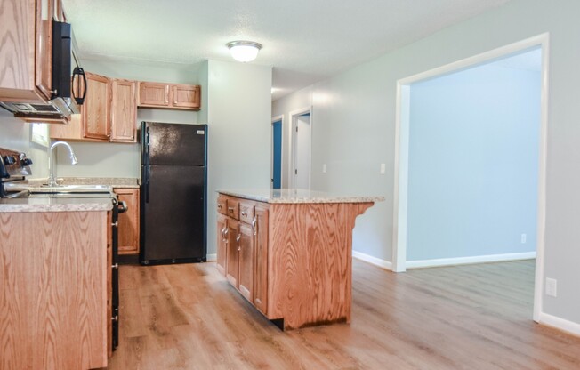 3 beds, 1 bath, $1,250