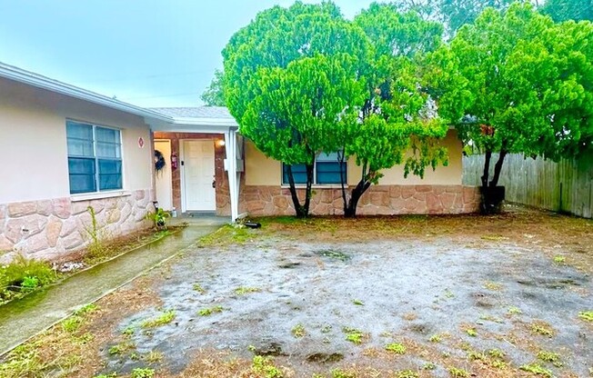 972 SAN CHRISTOPHER DR