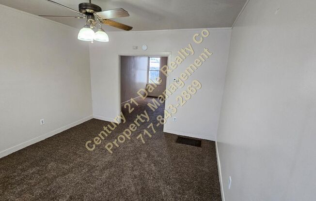 3 beds, 1 bath, $1,095