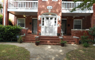 Renovated duplex in Historic Wesley Heights! Move In Special