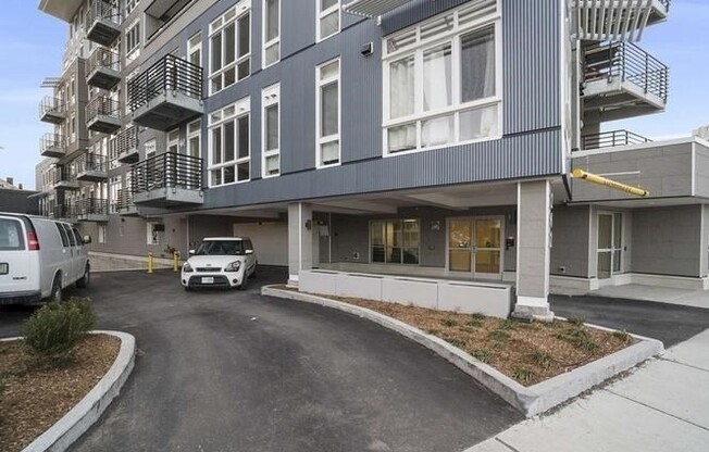 262 Monsignor Obrien Hwy