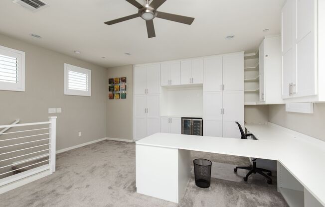 Fully furnished luxury townhome in Affinity/Summerlin