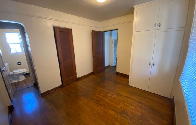 1 bed, 1 bath, 565 sqft, $950, Unit 1100-6