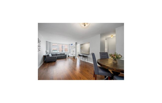 2 beds, 1 bath, 803 sqft, $5,395, Unit 8B
