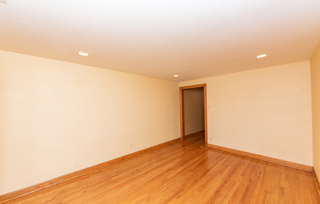 3415 North Elaine Place #2