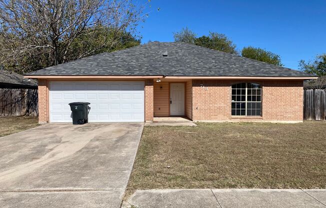 Charming 3 bedroom 2 bath home in Killeen!!