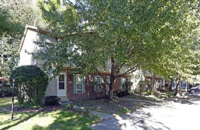 Oakwood Apartments & Townhomes