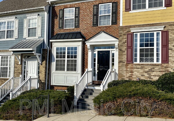 2705 DRACUT LN