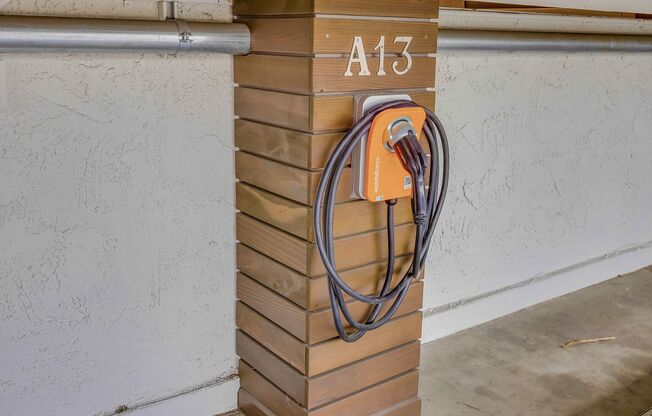 1 bed, 1 bath, 754 sqft, $2,579, Unit 241-R