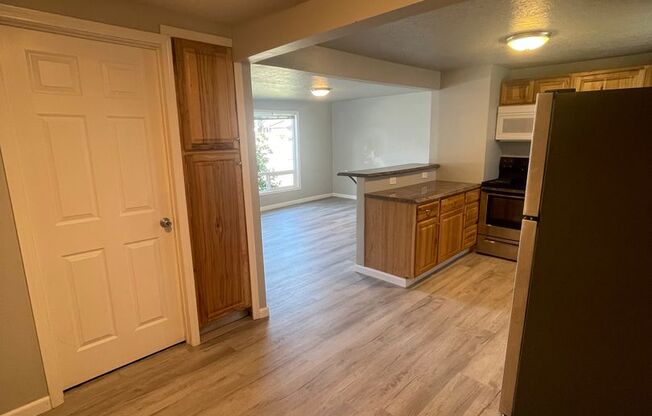 2 beds, 1 bath, 732 sqft, $1,495