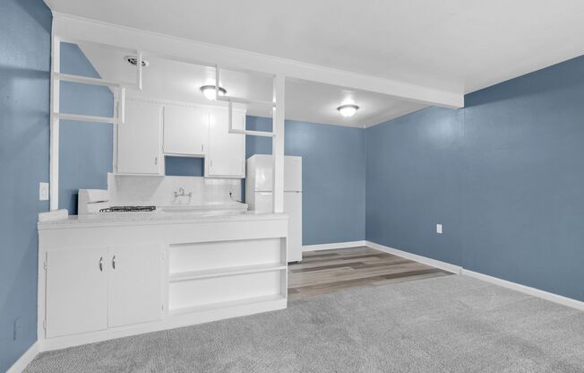 Country Club Apartments