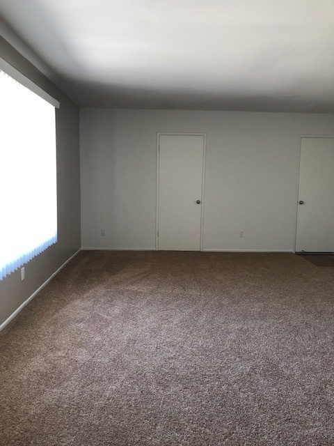 2 beds, 1 bath, 975 sqft, $2,495, Unit 425