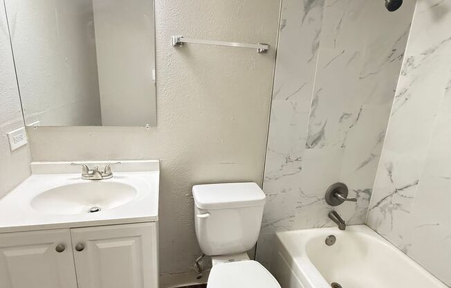 Studio, 1 bath, 500 sqft, $995, Unit 206