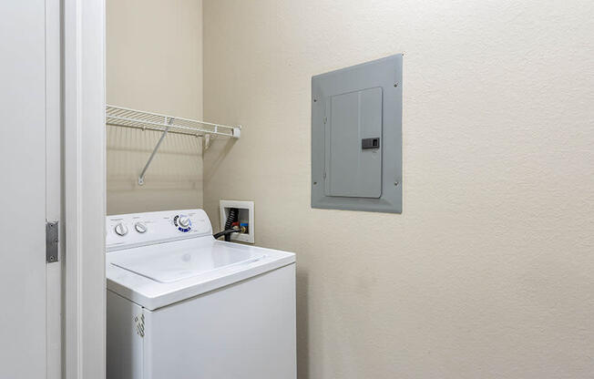 Laundry Room at Chenal Pointe at the Divide, Little Rock, 72223