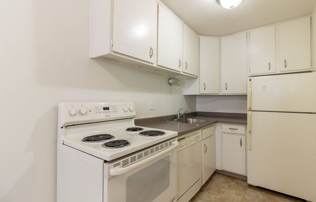 Riverland Apartments