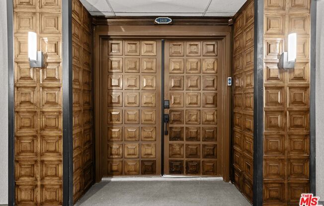 2 beds, 2 baths, 1,088 sqft, $6,200, Unit 1809