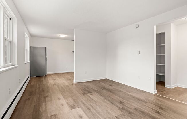 1 bed, 1 bath, $1,050, Unit 5