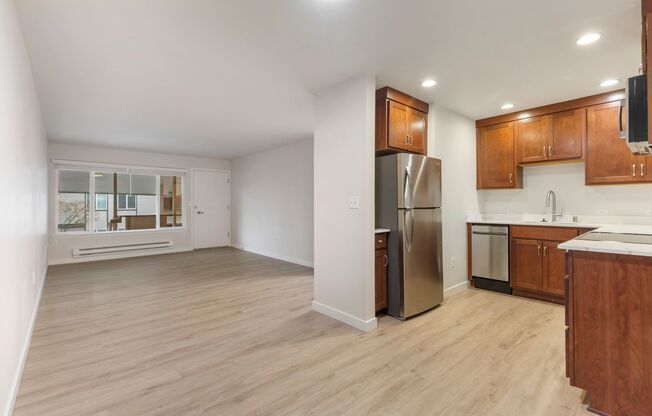 2 beds, 1 bath, 875 sqft, $2,195, Unit 14