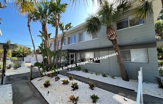 6658 5 AVE N