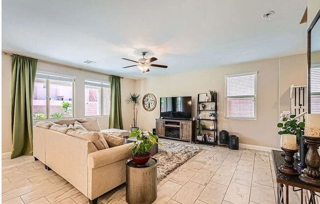 GATED SW STUNNER!