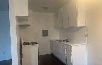 15537 Nordhoff St