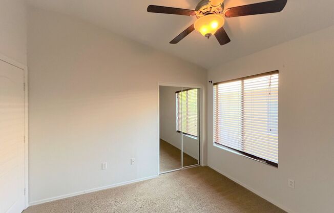 3 beds, 2.5 baths, $1,985, Unit UNIT 1045