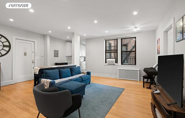 109 20 QUEENS BLVD