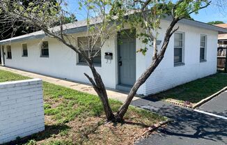 FANTASTIC LOCATION! 2 BEDROOM 1 BATH DUPLEX LOCATED IN PINELLAS PARK, FL.