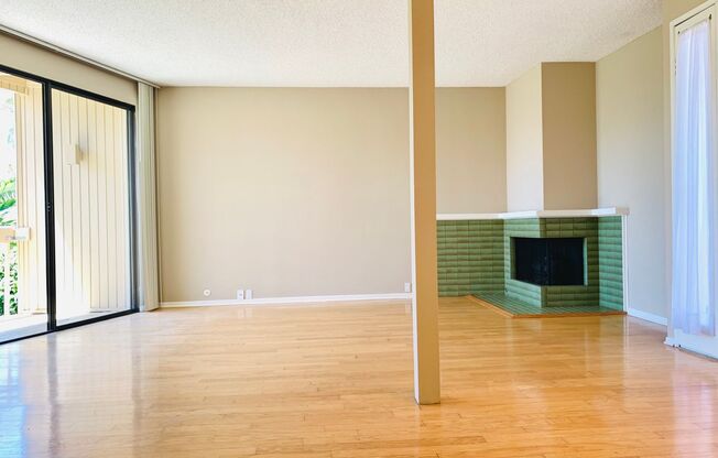 LIVE IN LA JOLLA! LOVELY TOWNHOME WITH BEAUTIFUL OCEAN VIEWS! $5,495/mo