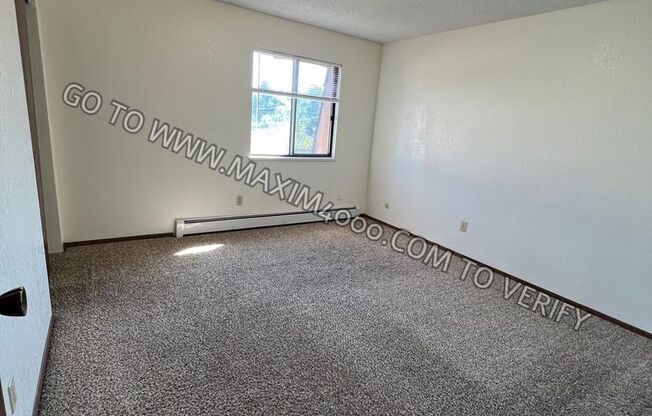 2 beds, 1 bath, 926 sqft, $1,250, Unit 3