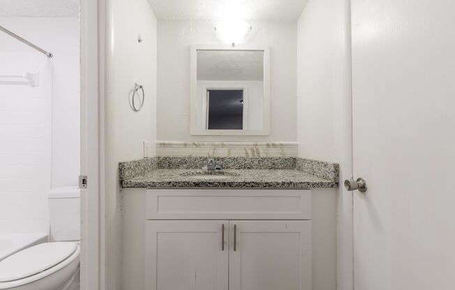 1 bed, 1 bath, 650 sqft, $1,126, Unit 3535-J15