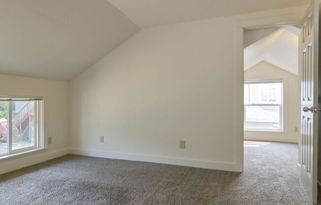 1 bed, 1 bath, $1,095, Unit 1591 High Street - 5