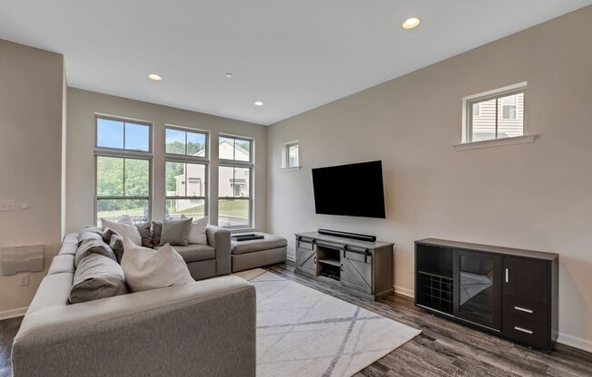 Stunning 3-Bedroom Townhouse with Finished Basement in Kennett Square! Available Late July!