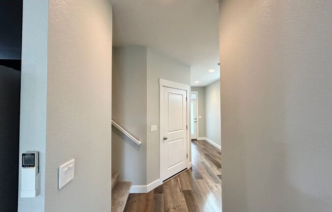 3 beds, 2.5 baths, $2,800