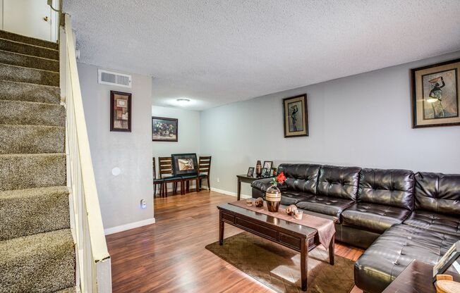 1 bed, 1 bath, 690 sqft, $1,050, Unit 135