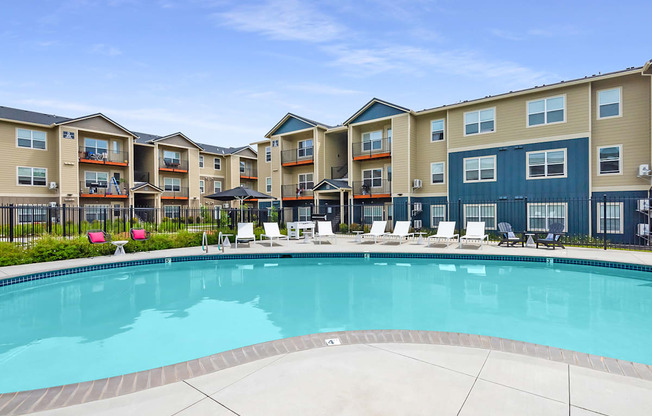 the preserve at ballantyne commons pool and apartment buildings