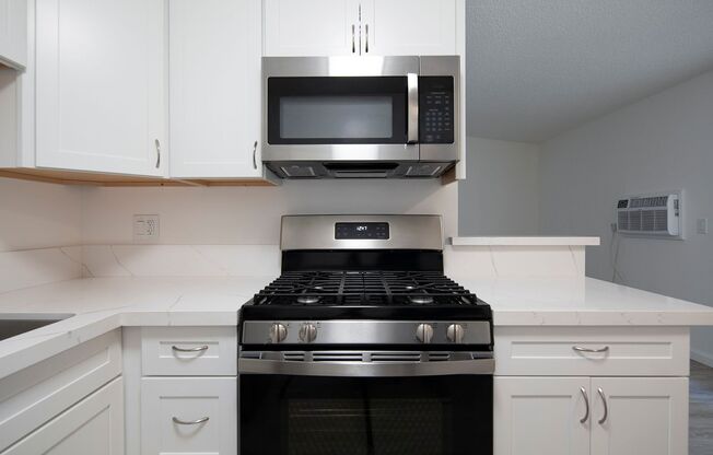 1 bed, 1 bath, $1,995, Unit 57