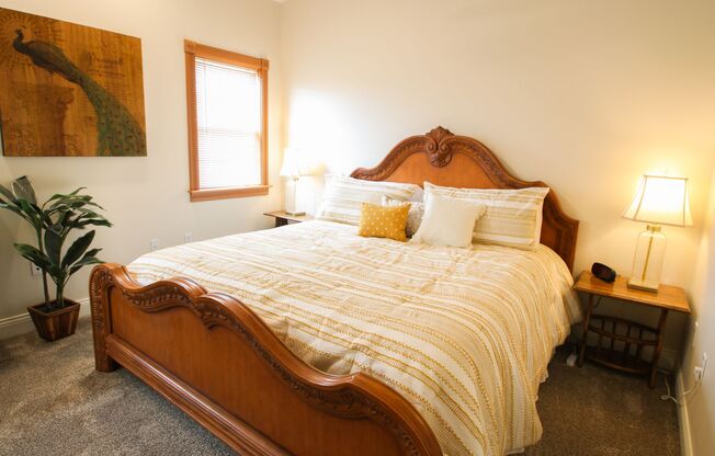 3 beds, 3 baths, 2,000 sqft, $2,850