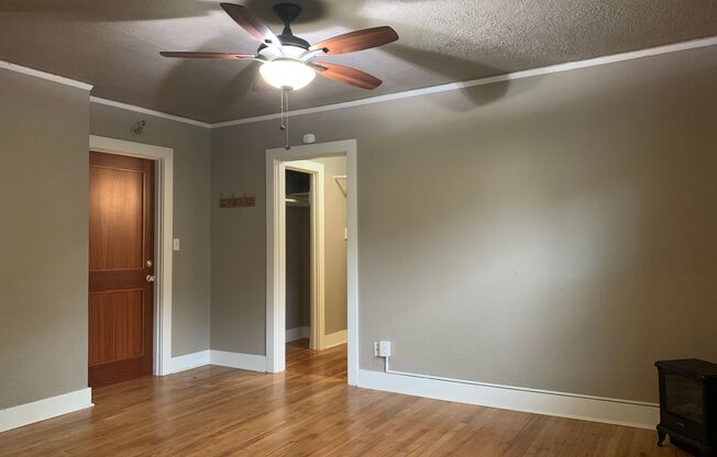 O511-- Beverly Court Studios