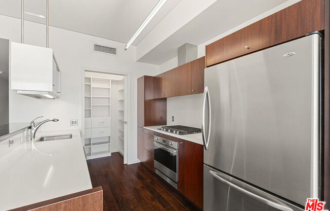 1 bed, 1.5 baths, 1,120 sqft, $4,000, Unit 1103