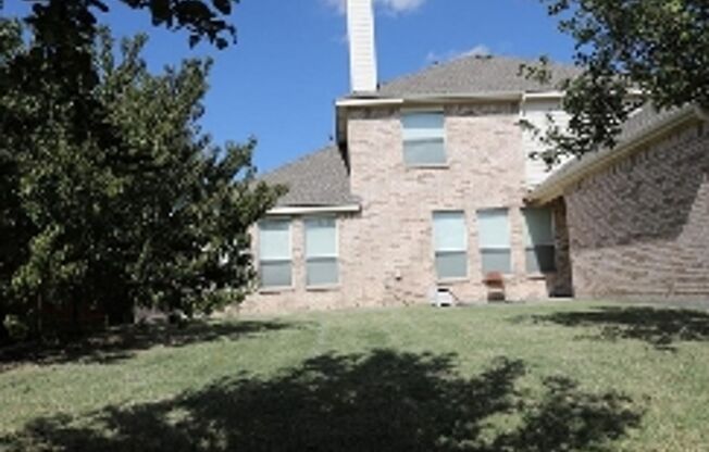 4 beds, 2.5 baths, $2,495