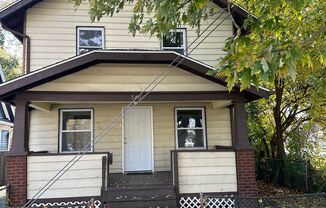 3 beds, 1 bath, $995