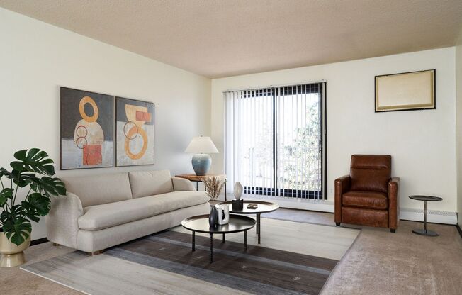 2 beds, 1 bath, 938 sqft, $1,415, Unit 860-301