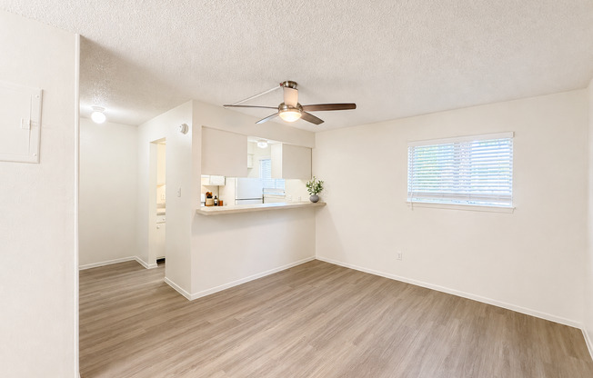 Studio, 1 bath, 400 sqft, $1,109, Unit WWK-302